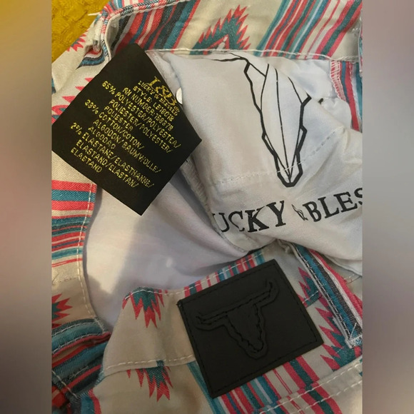 Lucky & Blessed Western Aztec Multicolor Print Mega-Flare Jeans size 2 - Picture 15 of 15